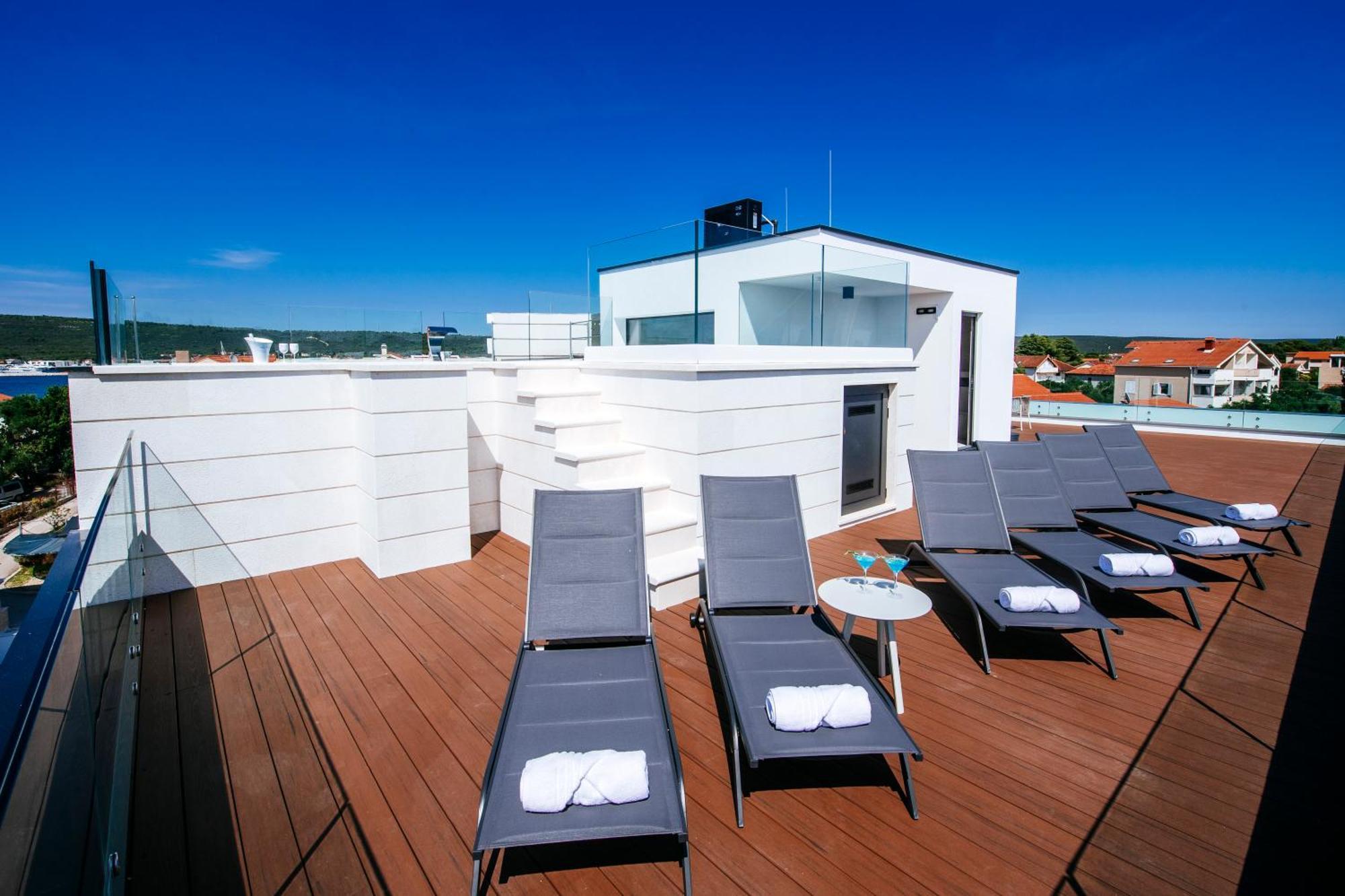 Crystal Holiday Residence II Sukošan Exteriör bild